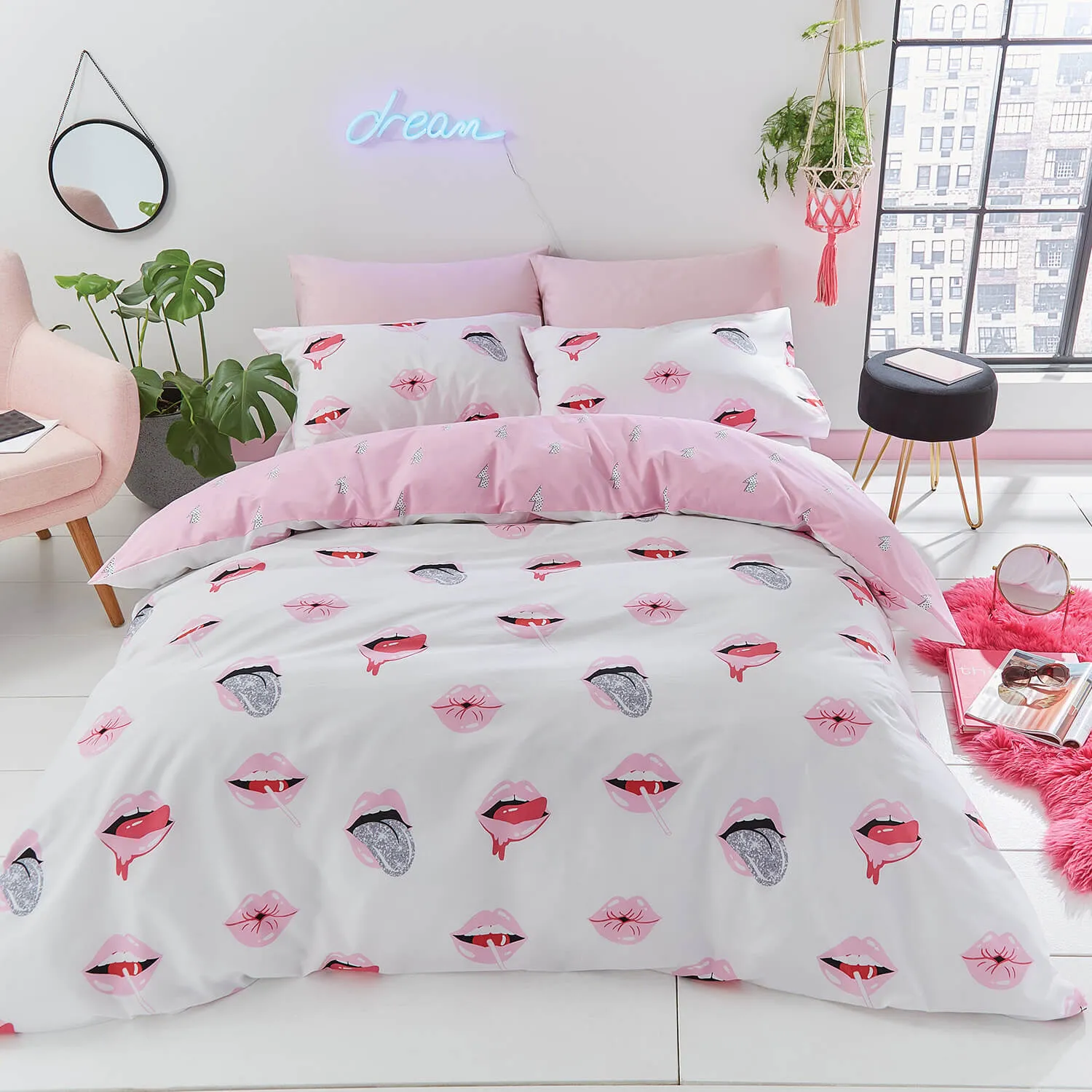 Lip Service Duvet Cover Set - Pink