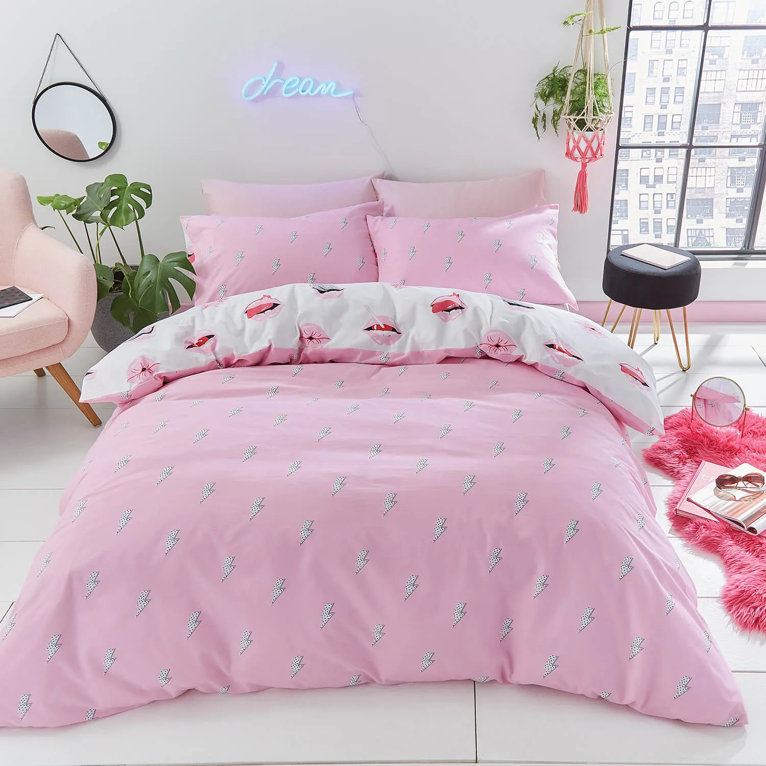 Lip Service Duvet Cover Set - Pink