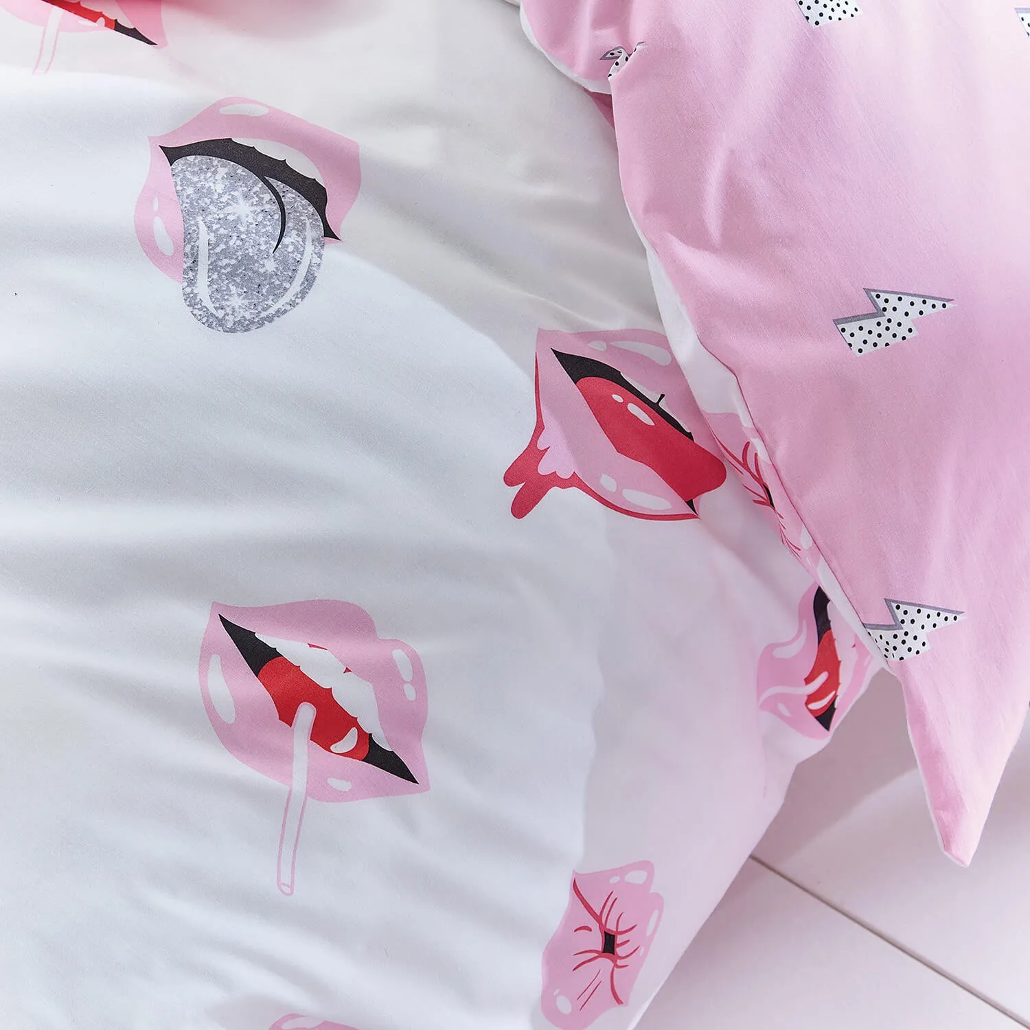 Lip Service Duvet Cover Set - Pink