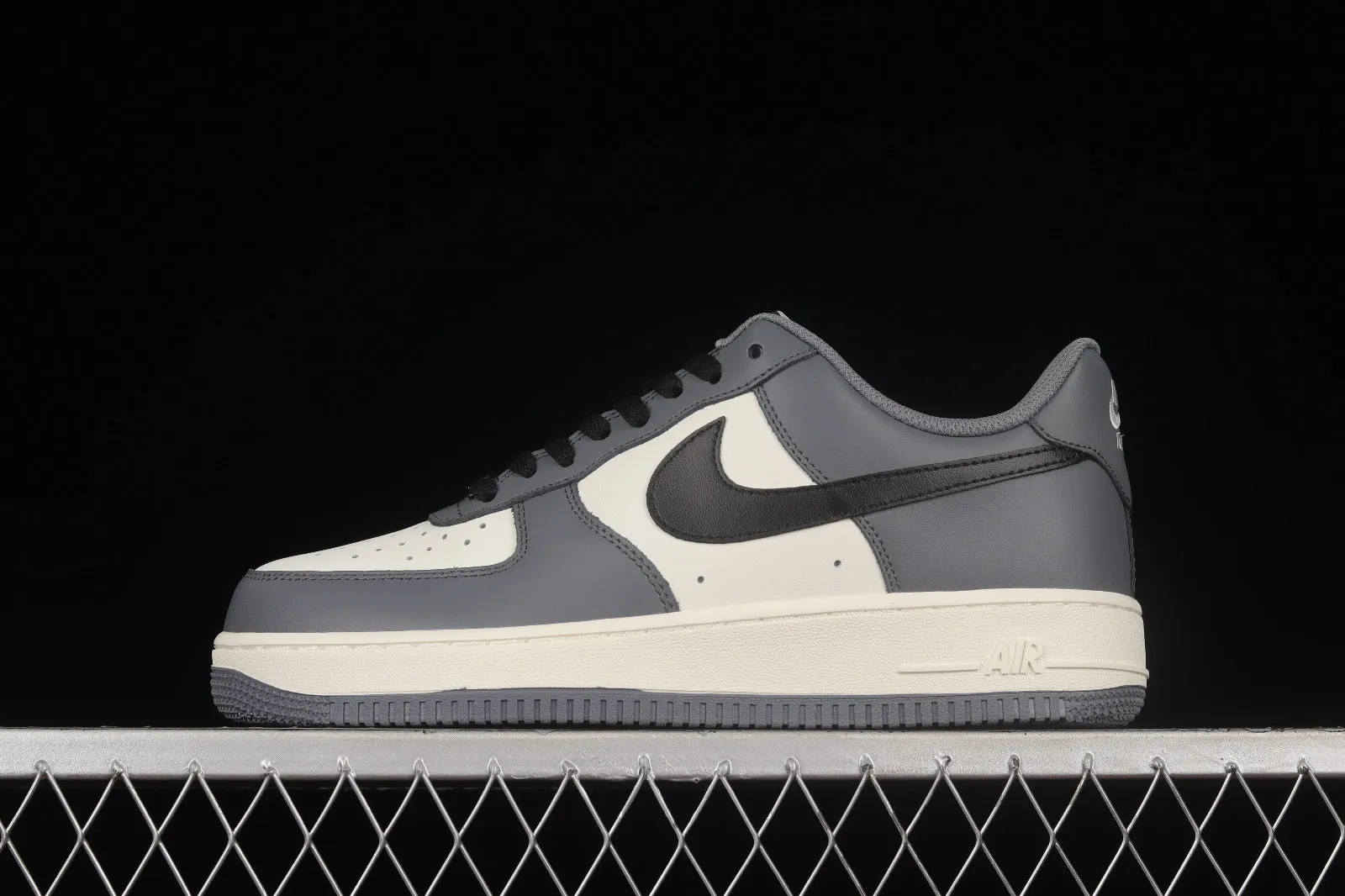 Nike Air Force 1 07 Low Dark Smoke Grey White Black DD7798-216