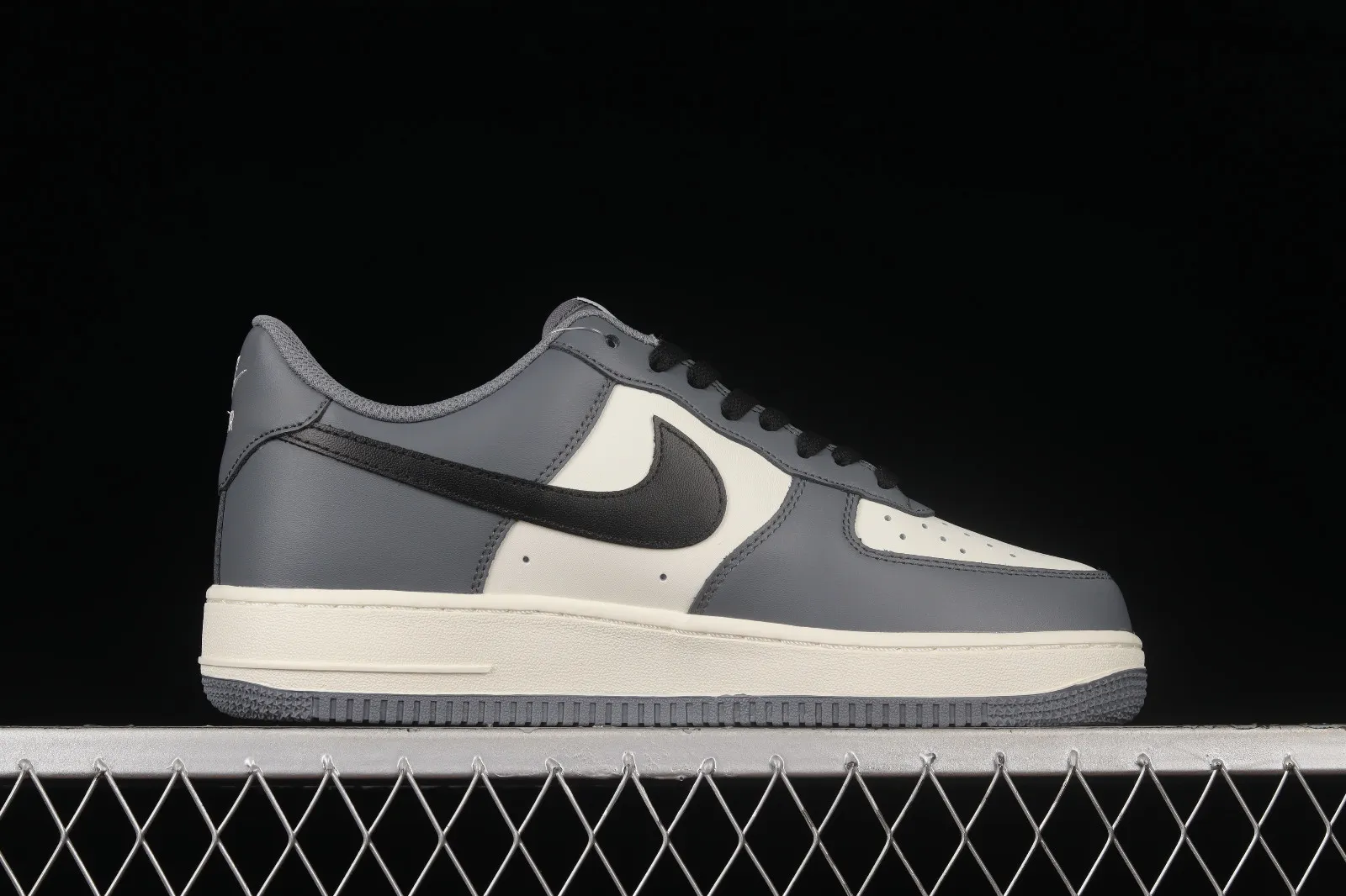 Nike Air Force 1 07 Low Dark Smoke Grey White Black DD7798-216