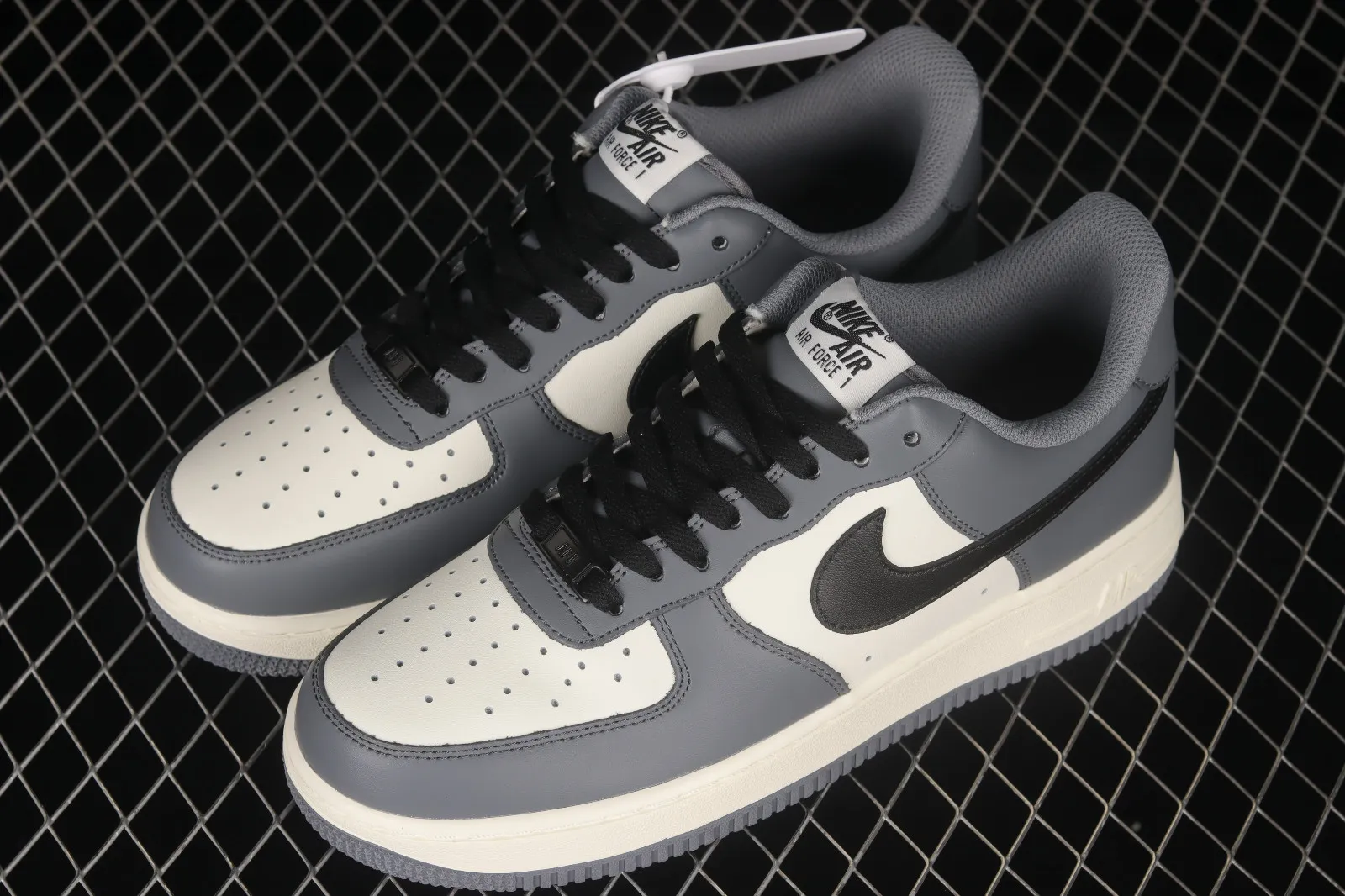 Nike Air Force 1 07 Low Dark Smoke Grey White Black DD7798-216