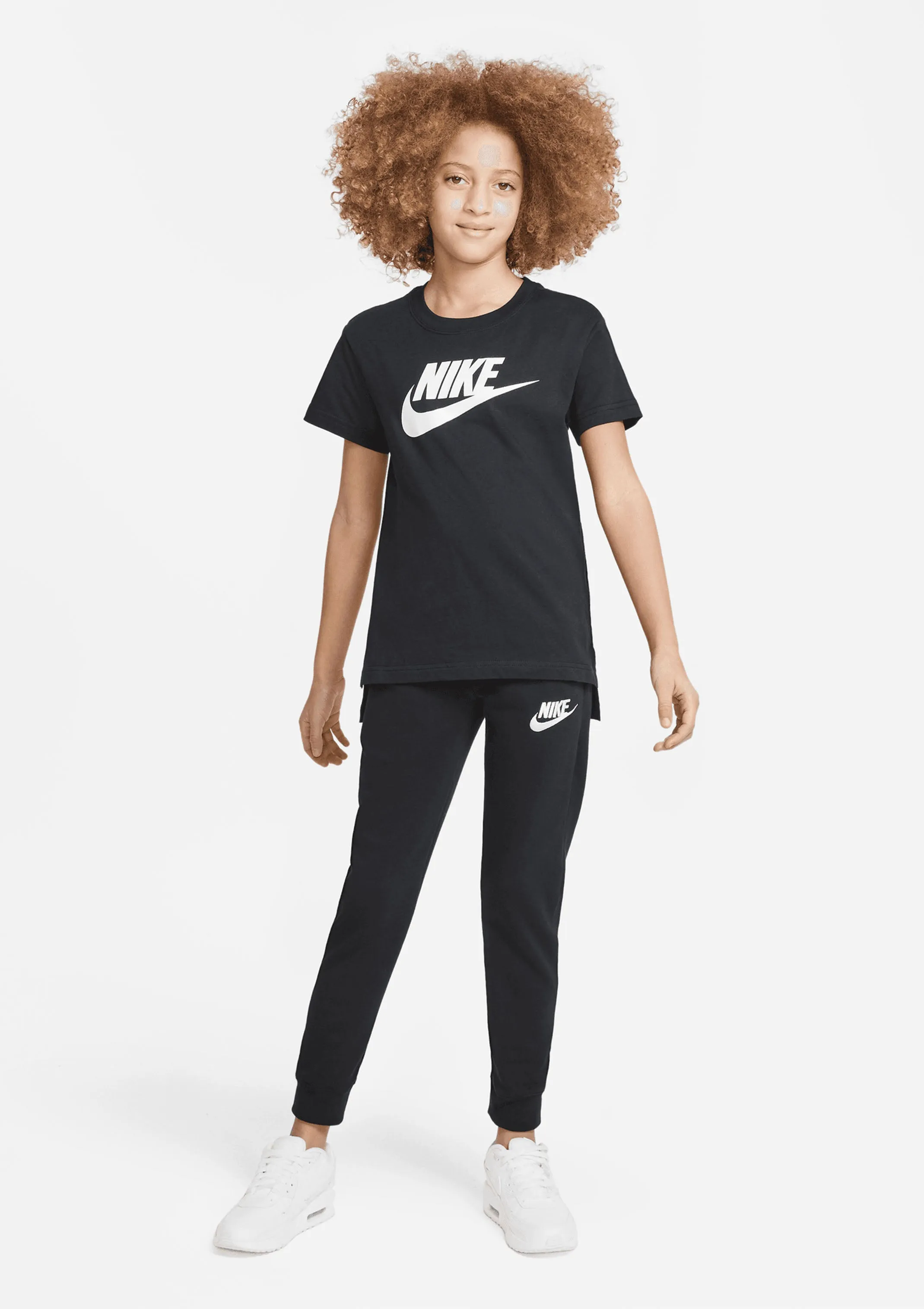 Nike Girls Basic Futura Tee Black  AR5088 010