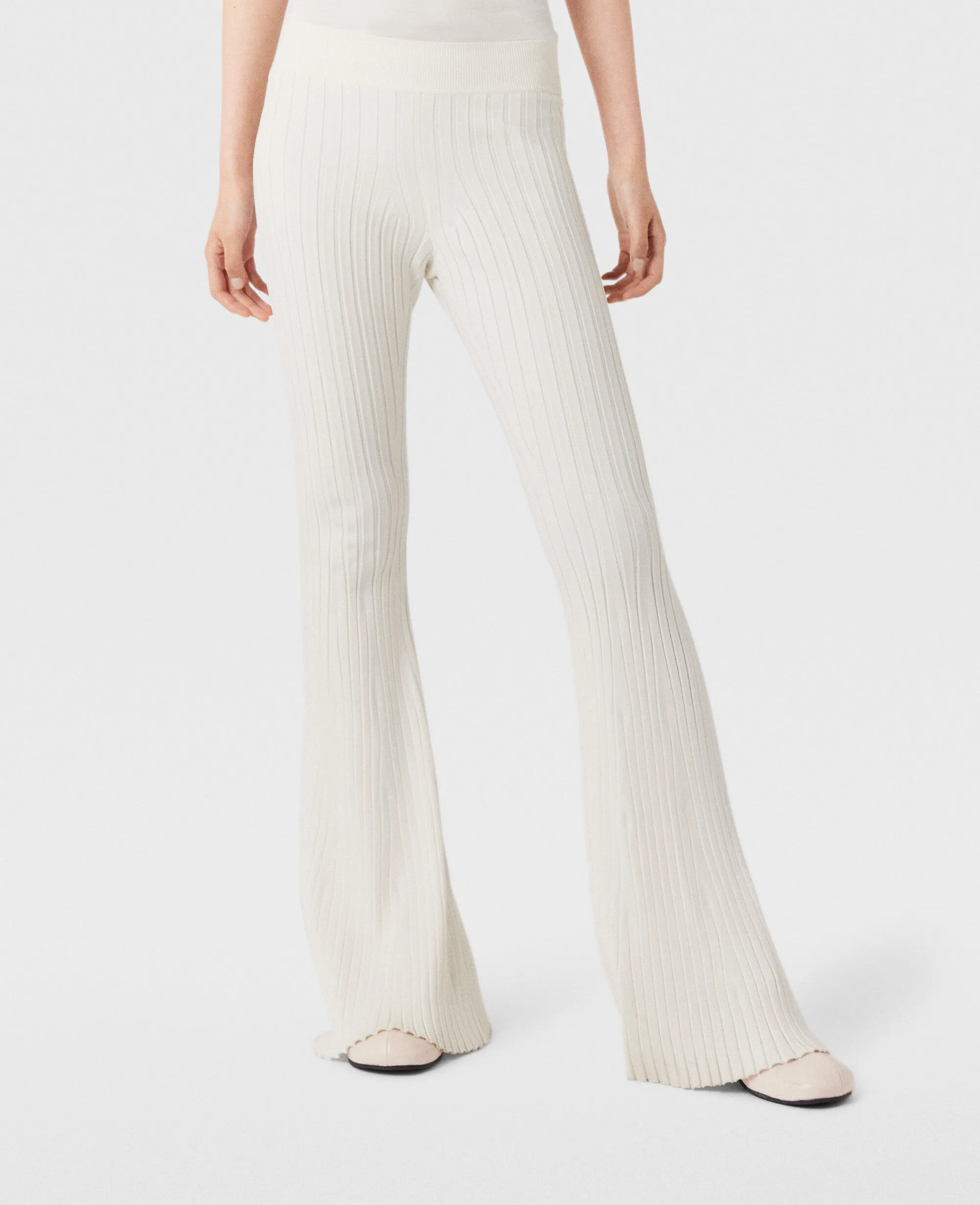 Ribbed Mid-Rise Flared Pants