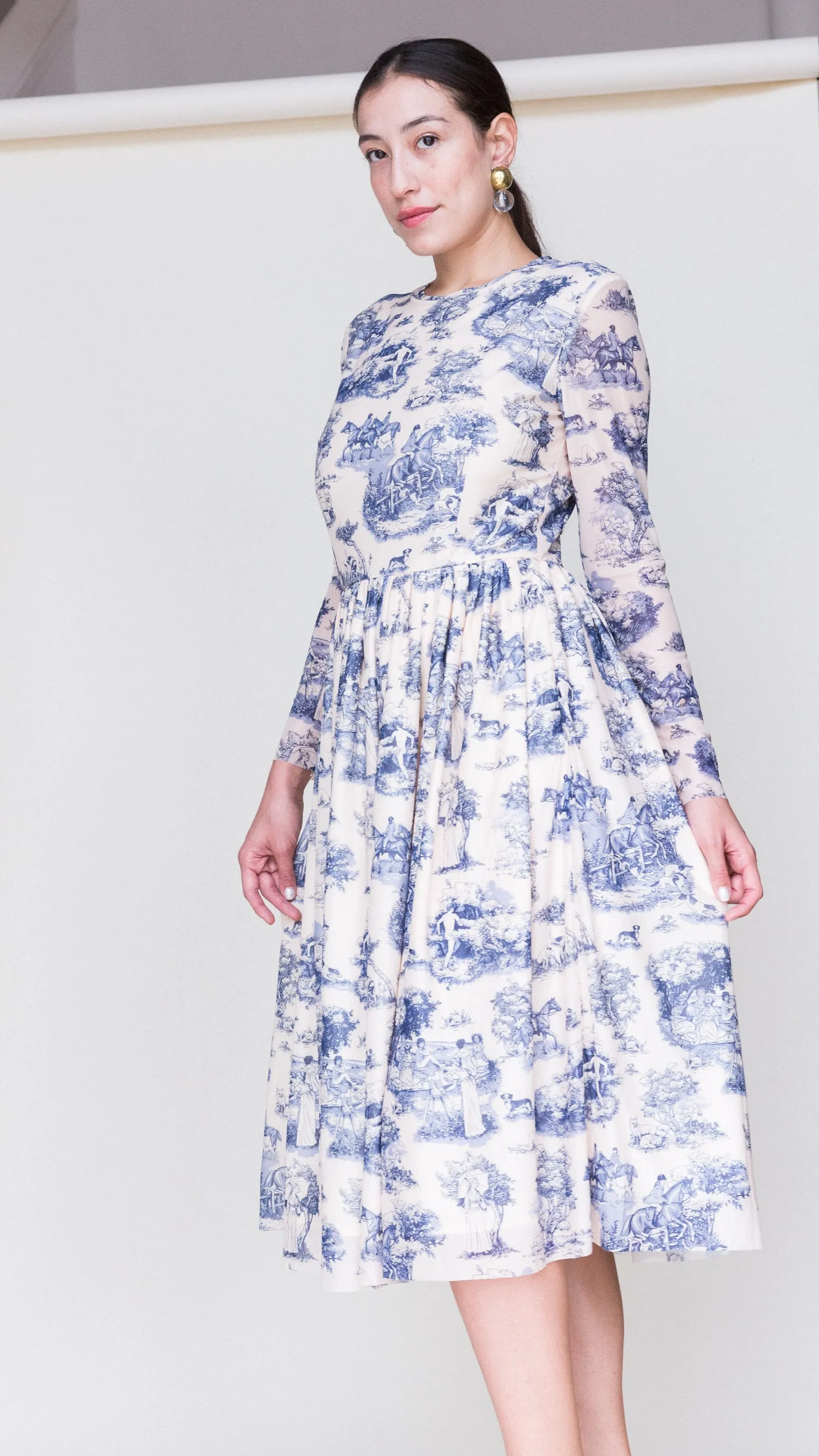 Van Long Sleeve Midi Dress in Manhunt Toile